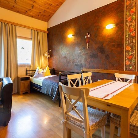 Appartementhaus Witzmann Bad Voeslau Dış mekan fotoğraf