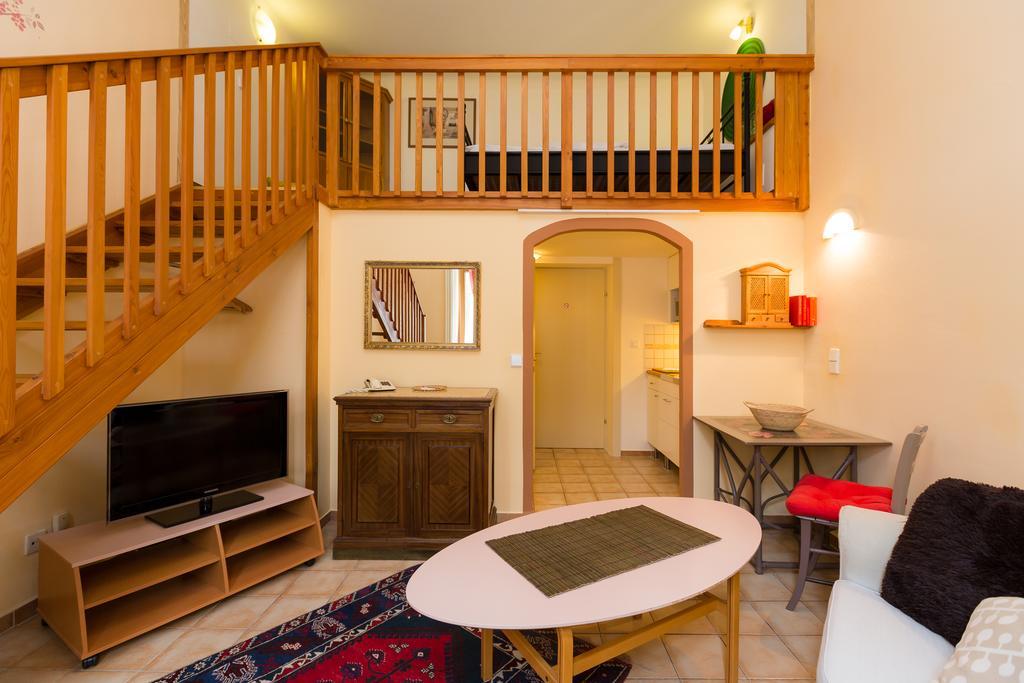 Appartementhaus Witzmann Bad Voeslau Dış mekan fotoğraf