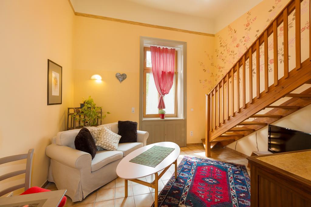 Appartementhaus Witzmann Bad Voeslau Dış mekan fotoğraf